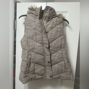 Gap puffy vest
